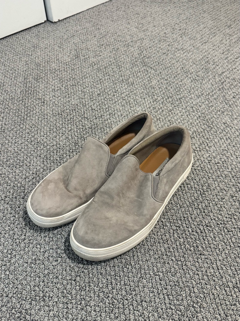 Steve Madden slip on sneaker